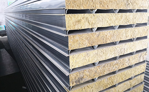 彩鋼巖棉夾芯板建筑應(yīng)用優(yōu)點(diǎn)多！